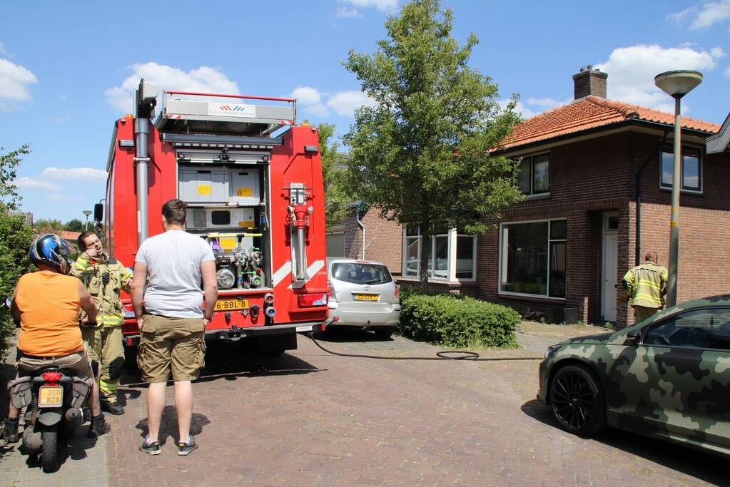 Kliko in de brand, straat afgesloten