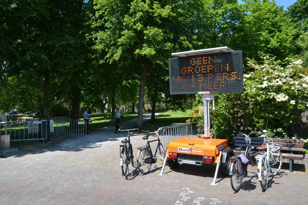 Stadspark afgesloten vanwege corona maatregelen