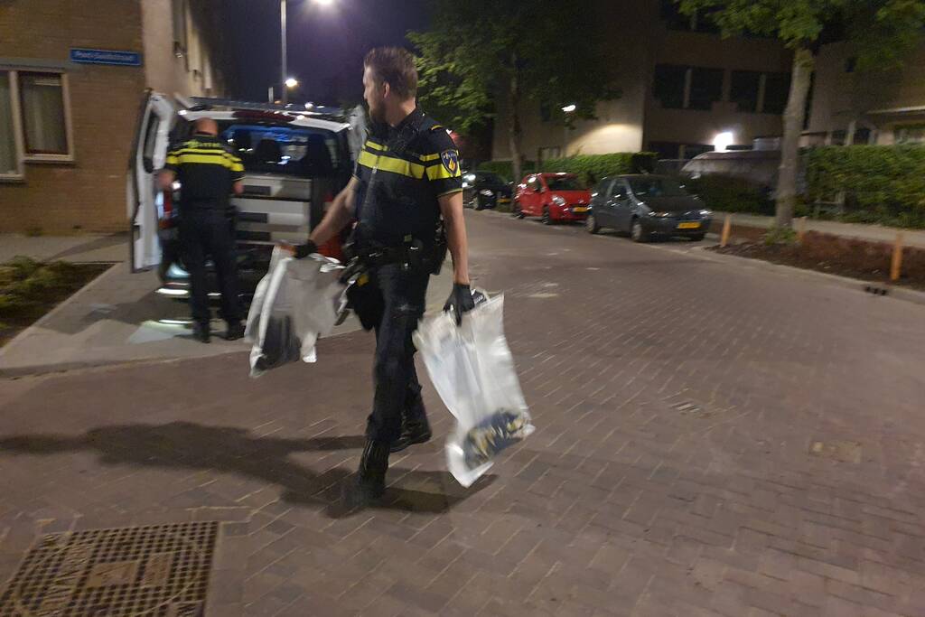 Persoon zwaargewond na steekpartij in woning