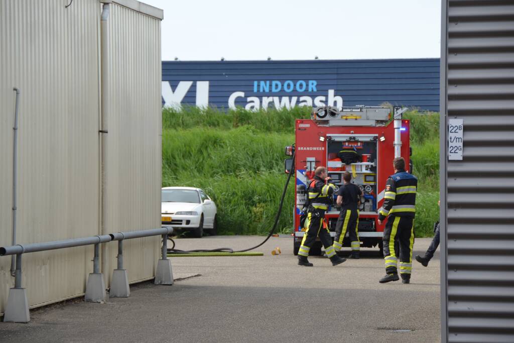 Flinke rookontwikkeling bij brand in loods