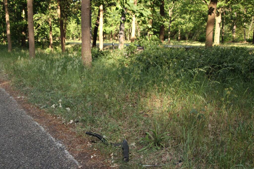 Bloemen neergelegd na tragisch verkeersongeval