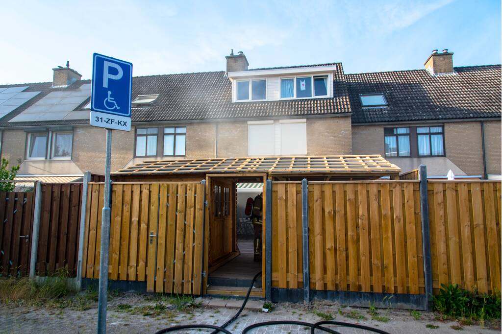 Oplader veroorzaakt forse brand in woning
