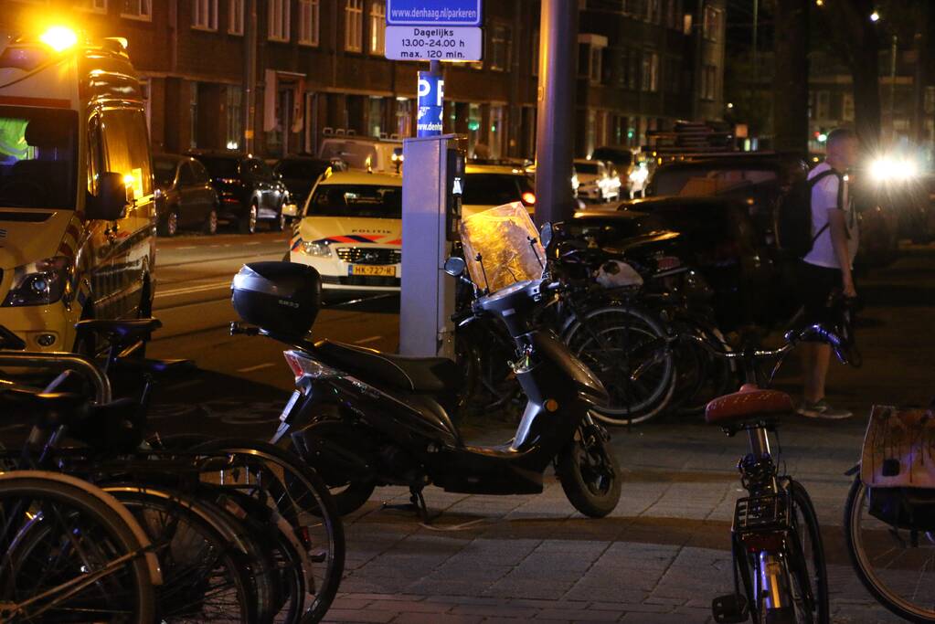 Gewonde na aanrijding tussen scooter en maaltijdbezorger