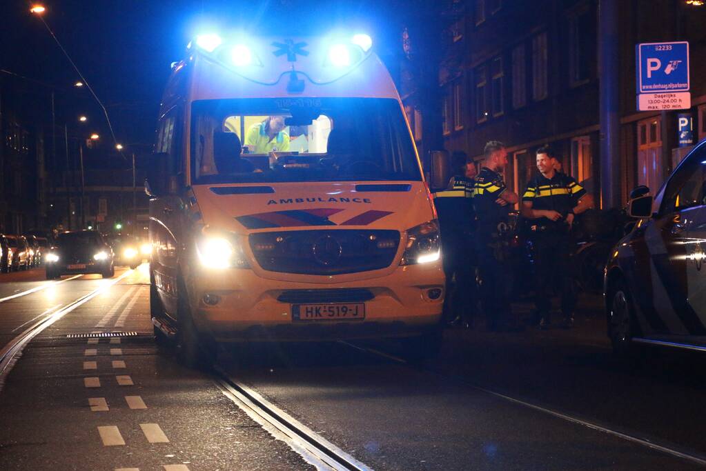 Gewonde na aanrijding tussen scooter en maaltijdbezorger