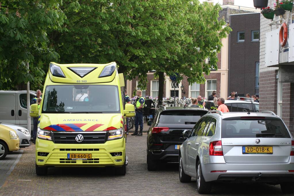 Vechtpartij bij cafe, meerdere gewonden