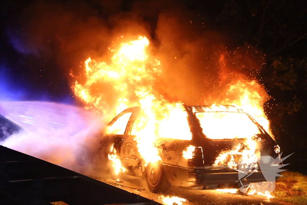 Twee auto's beschadigd vanwege brand