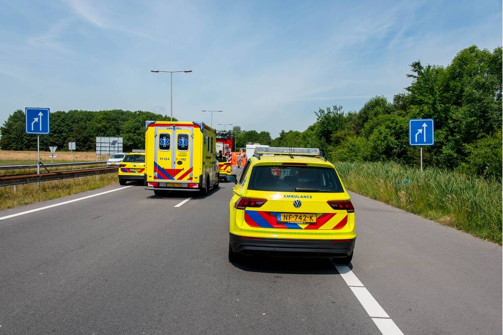 Motorrijder zwaargewond na eenzijdig ongeval