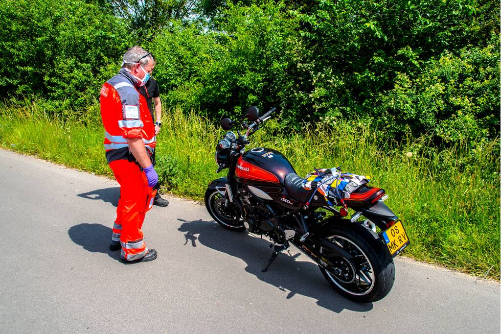 Motorrijder zwaargewond na eenzijdig ongeval
