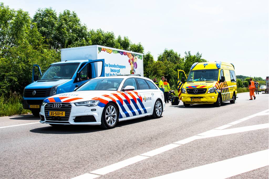 Motorrijder zwaargewond na eenzijdig ongeval