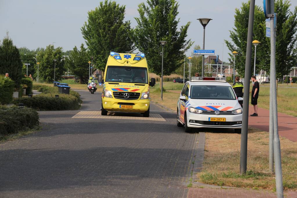 Gewonde bij aanrijding tussen scooter en fiets