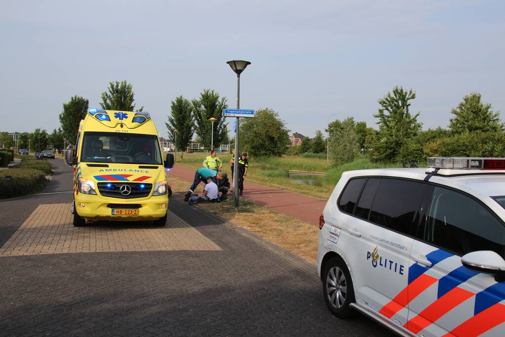 Gewonde bij aanrijding tussen scooter en fiets