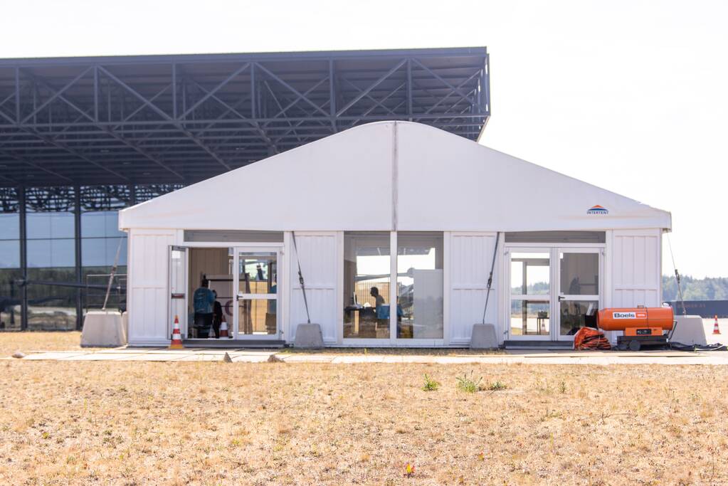 In de rij voor een coronatest bij Nationaal Militair Museum