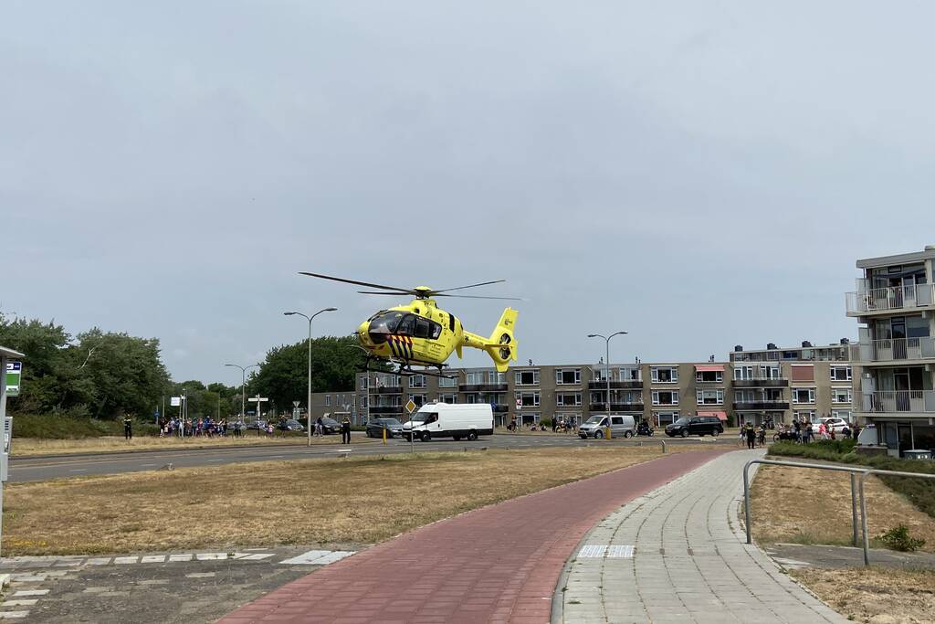 Persoon gewond na val van paard