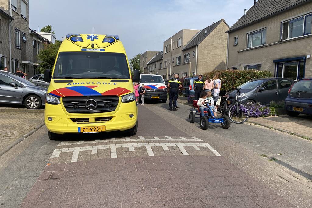 Fietser over de kop na uitwijkmanoeuvre met skelter