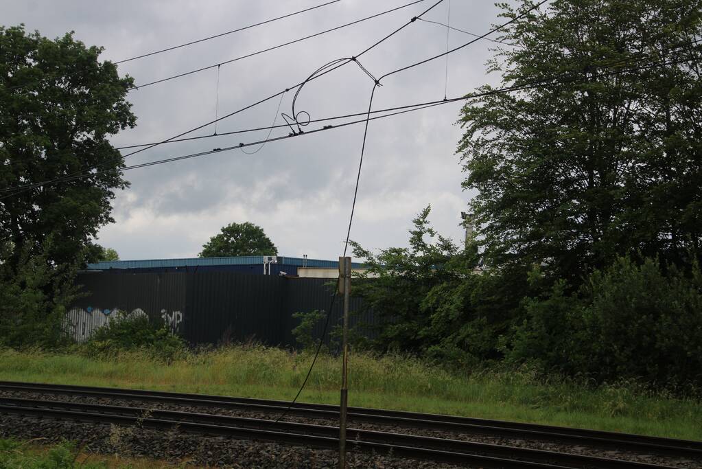 Geen treinverkeer door ooiervaarsnest in bovenleiding