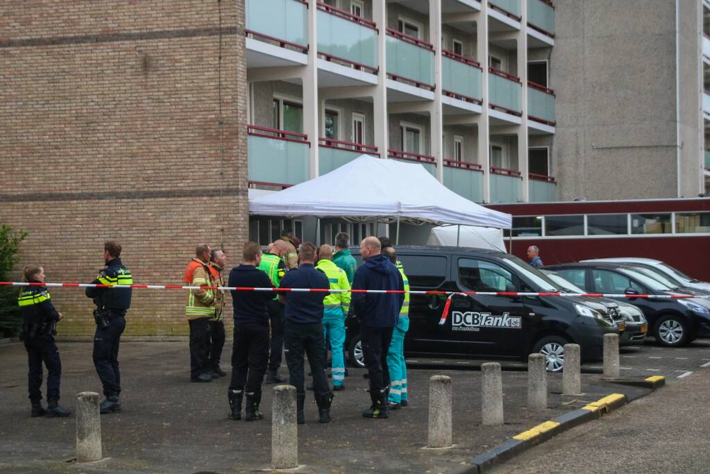 Persoon overleden na val van flat