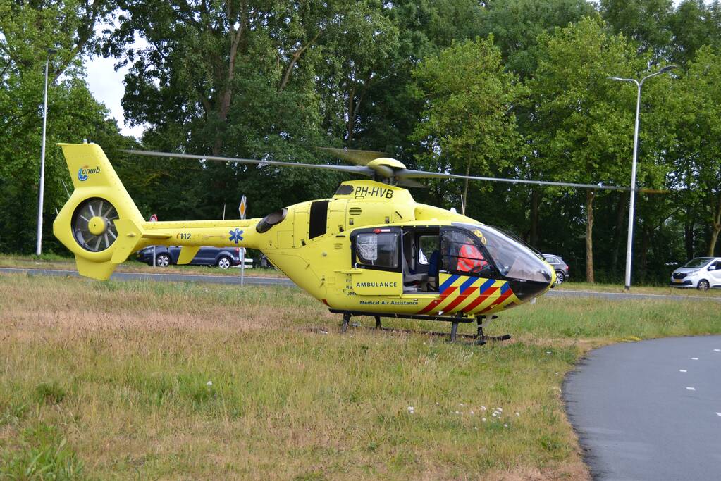 Traumahelikopter landt voor medisch incident in woning