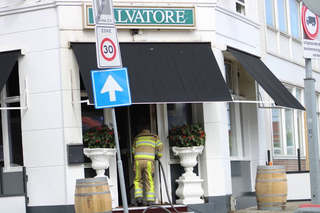 Politiekleding gestolen tijdens brand