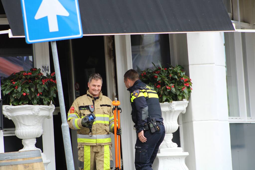 Politiekleding gestolen tijdens brand