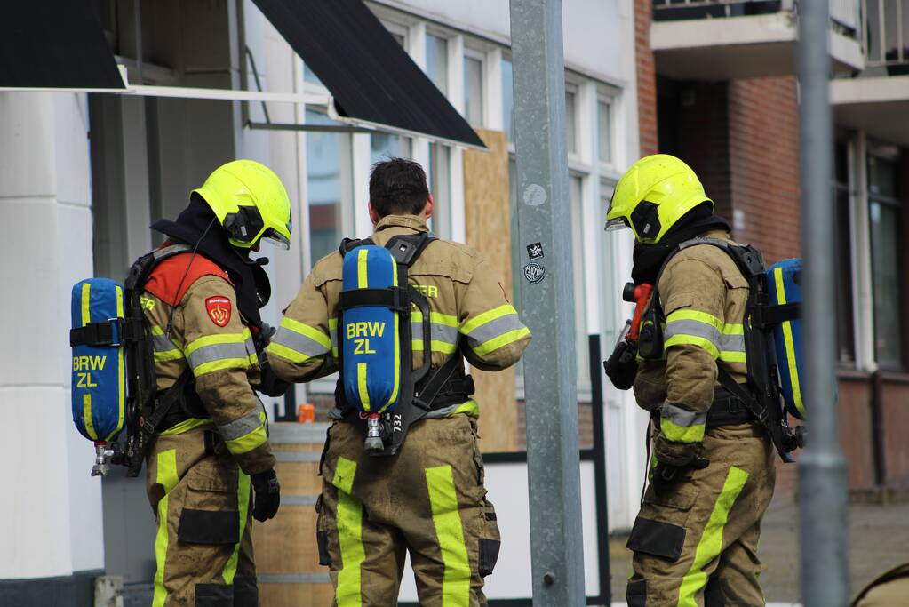Politiekleding gestolen tijdens brand
