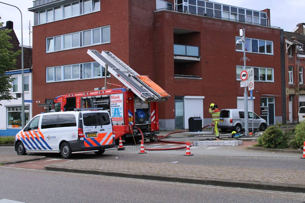 Politiekleding gestolen tijdens brand