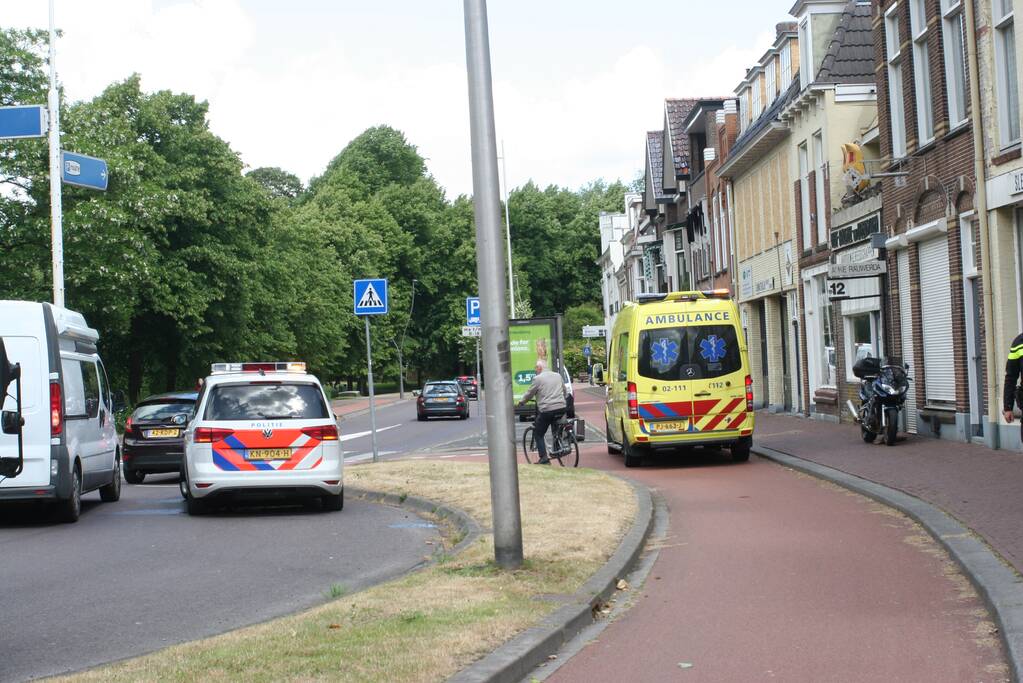 Motorrijder gewond door val op rotonde