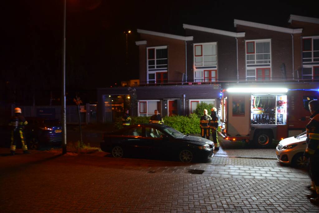 Interieur geparkeerde auto zwaar beschadigd bij brandstichting