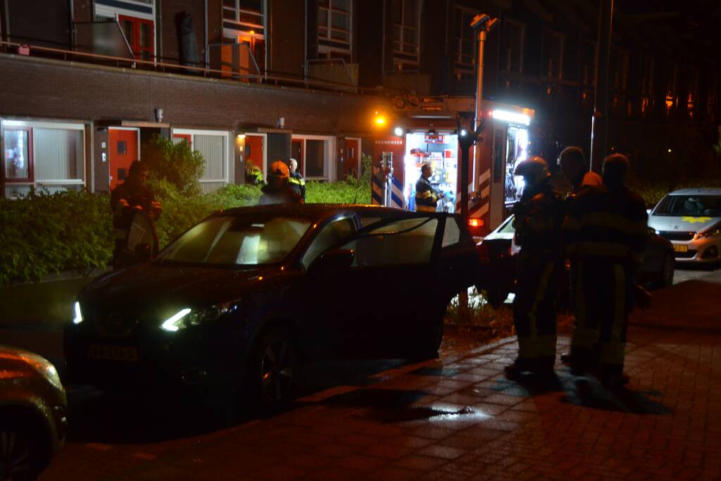 Interieur geparkeerde auto zwaar beschadigd bij brandstichting
