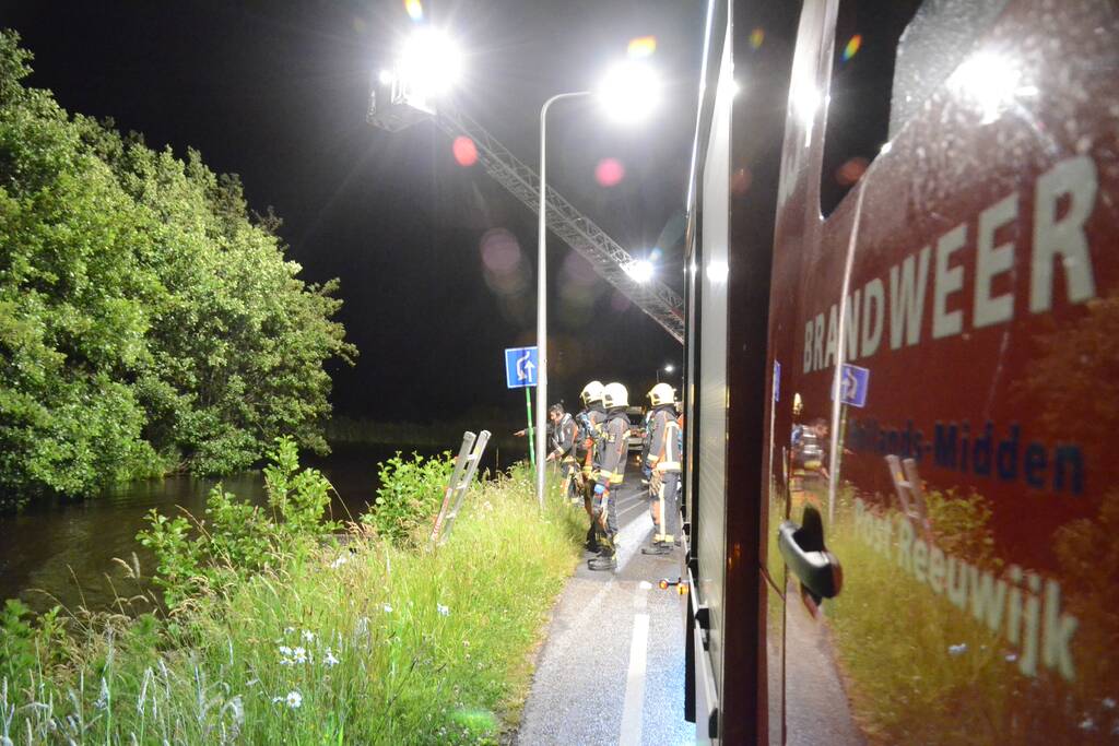 Zoekactie na aantreffen van een scooter in de sloot