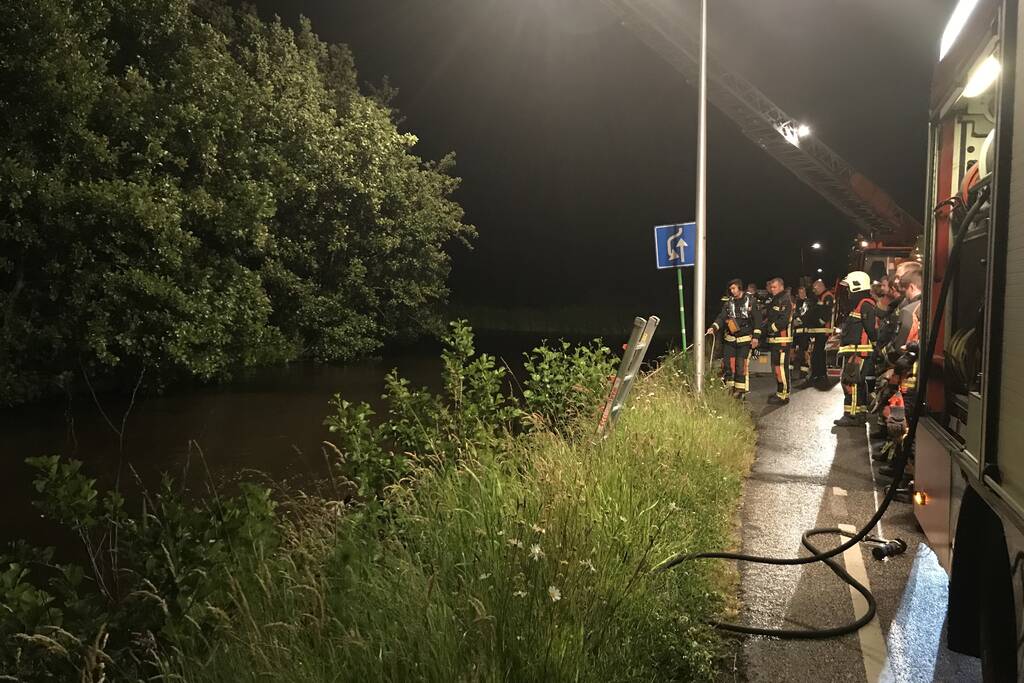 Zoekactie na aantreffen van een scooter in de sloot