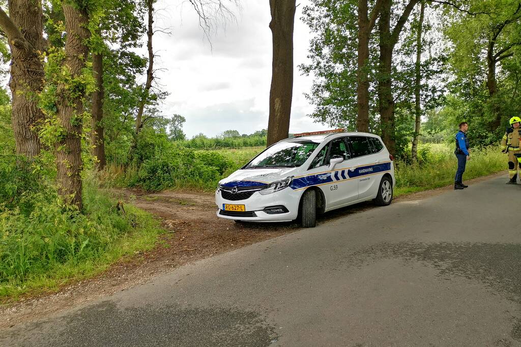 Vaten aangetroffen in berm in buitengebied