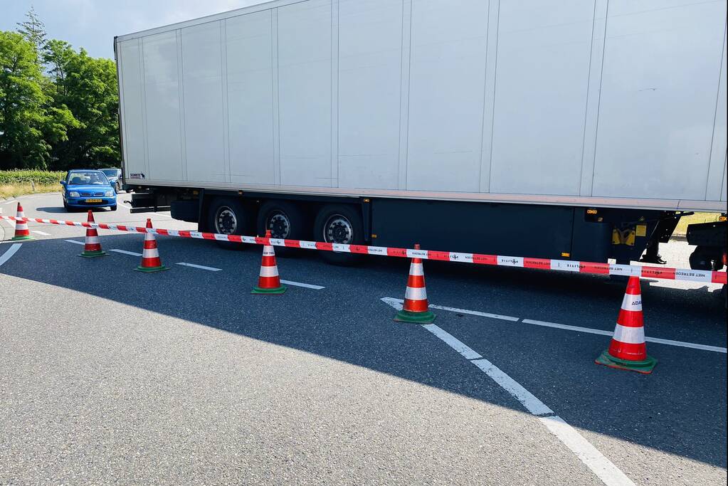 Weg bezaaid met glasscherven