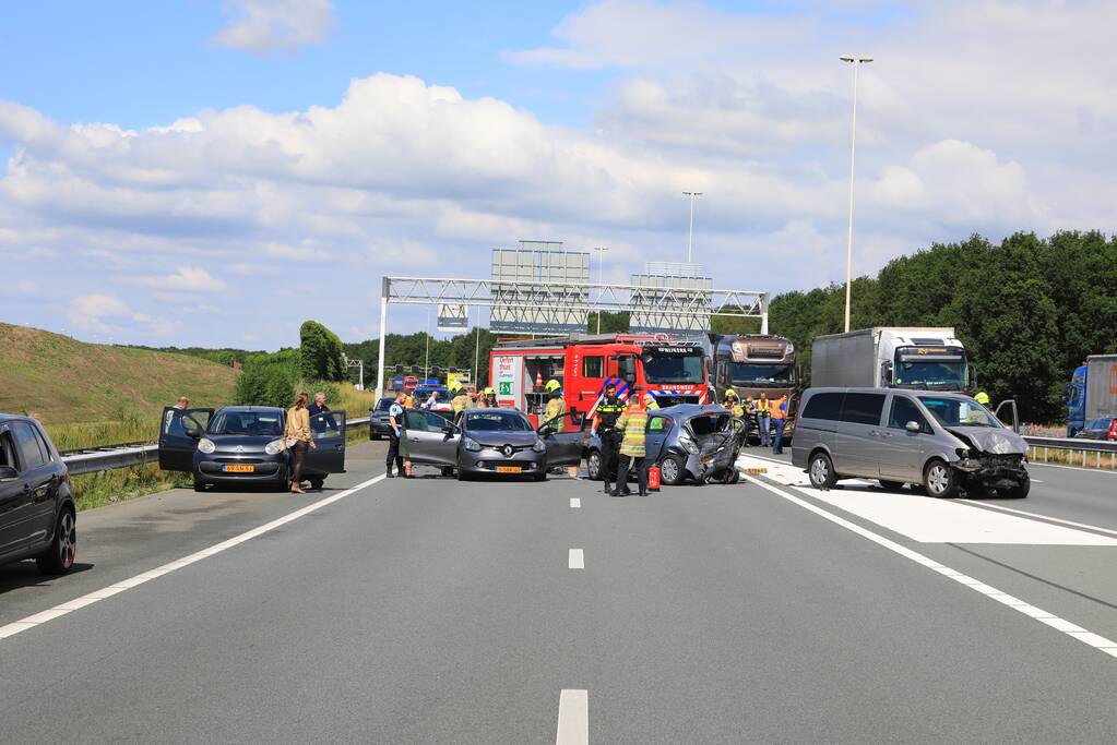 Flinke schade na kop-staart aanrijding