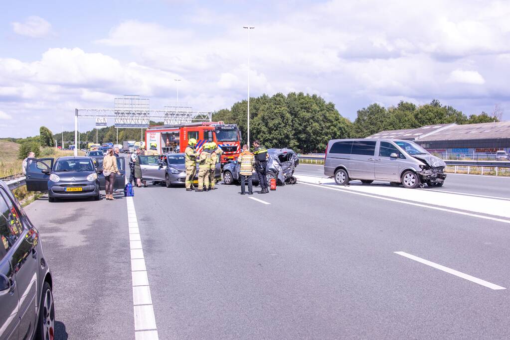 Flinke schade na kop-staart aanrijding
