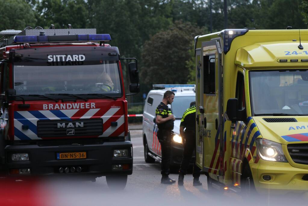 Bewoner laat brandweer niet binnen bij brand