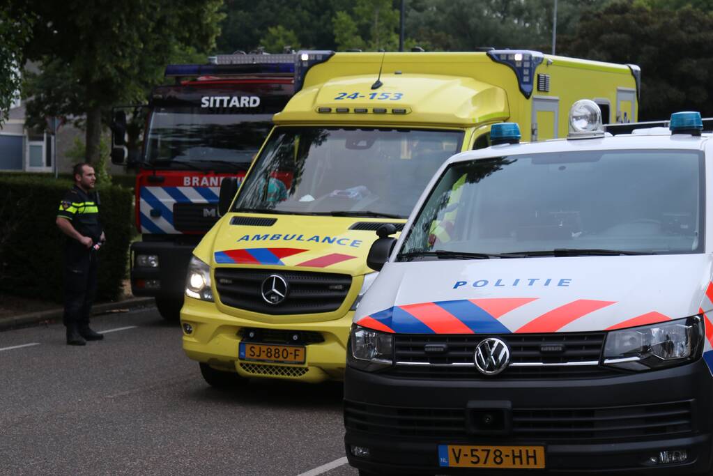 Bewoner laat brandweer niet binnen bij brand