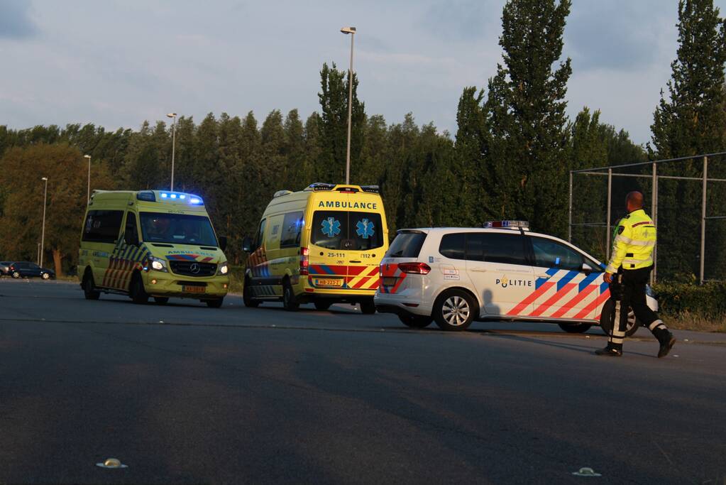Persoon zwaargewond na incident op speelveld