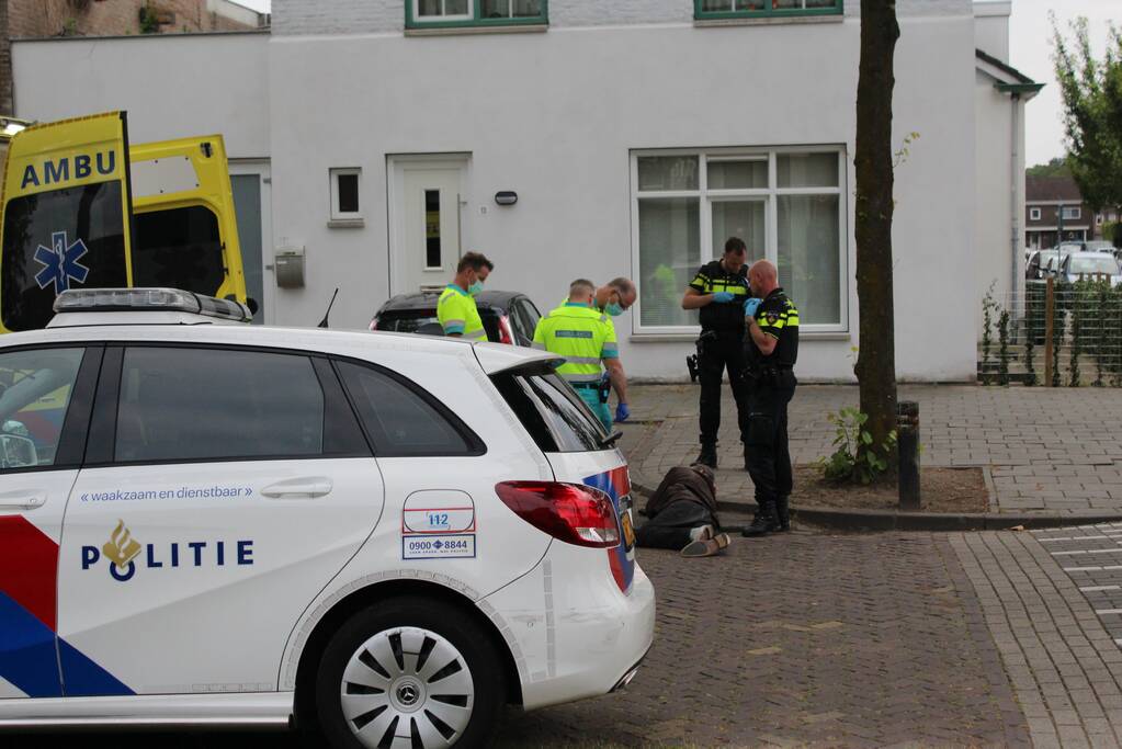 Man onder invloed komt lelijk ten val