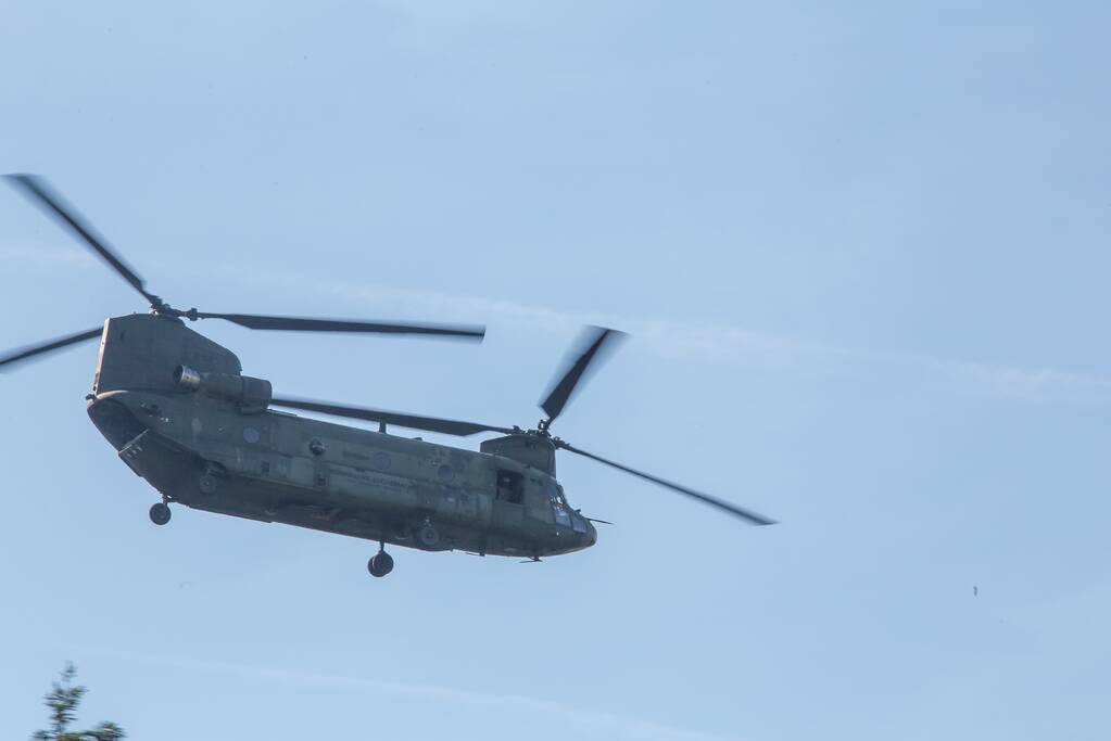 Chinook transporthelikopter maakt noodlanding op Ginkelse Heide