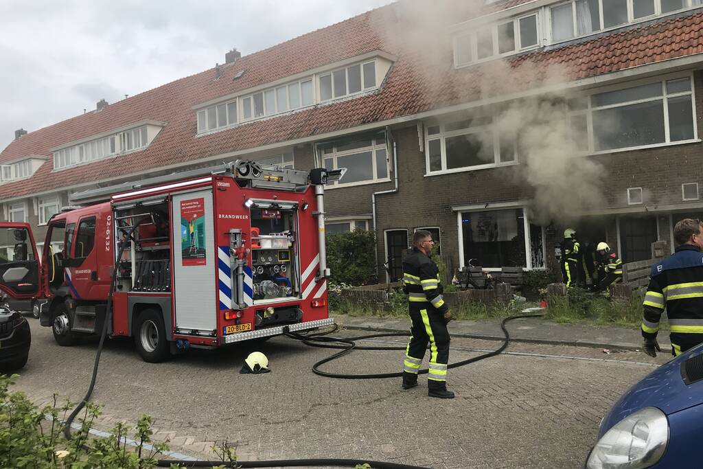 Veel rook bij brand in woning