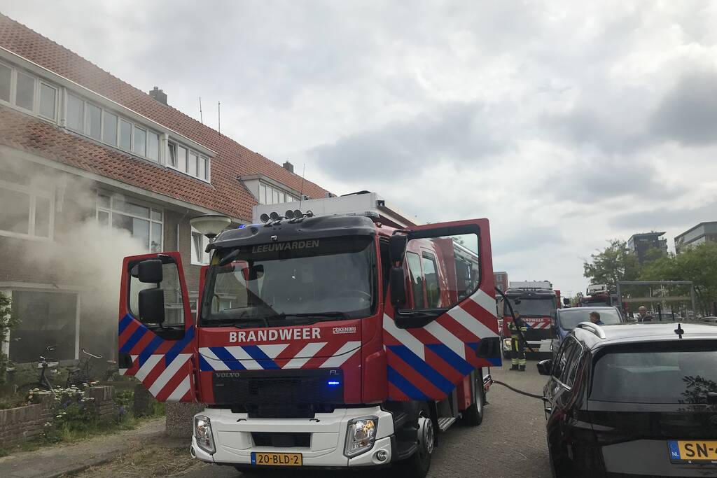 Veel rook bij brand in woning