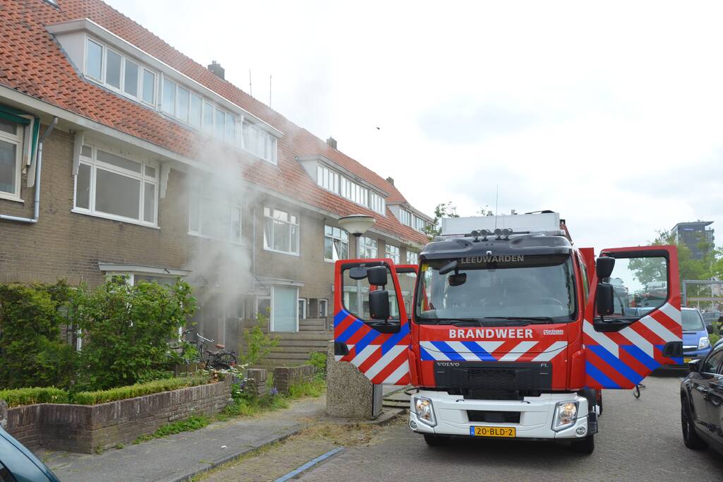 Veel rook bij brand in woning
