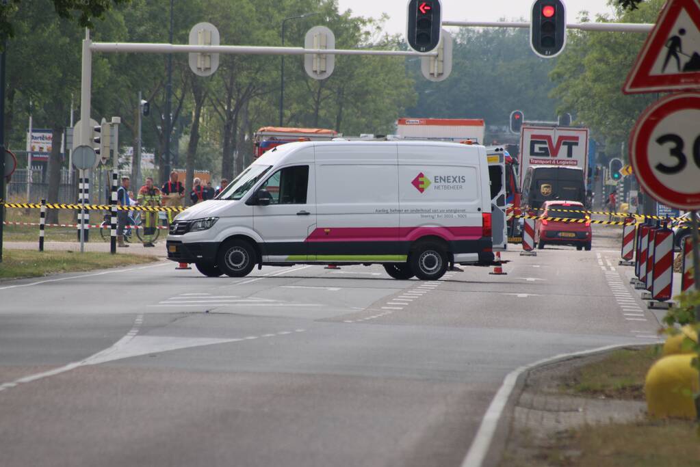Doorgaande weg afgesloten door gaslekkage