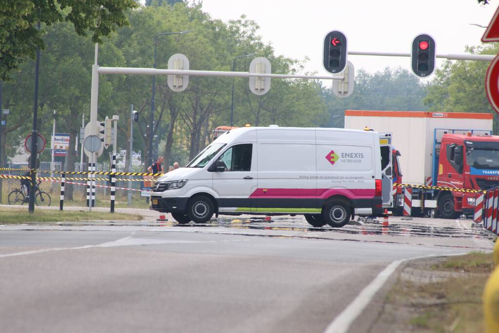 Doorgaande weg afgesloten door gaslekkage
