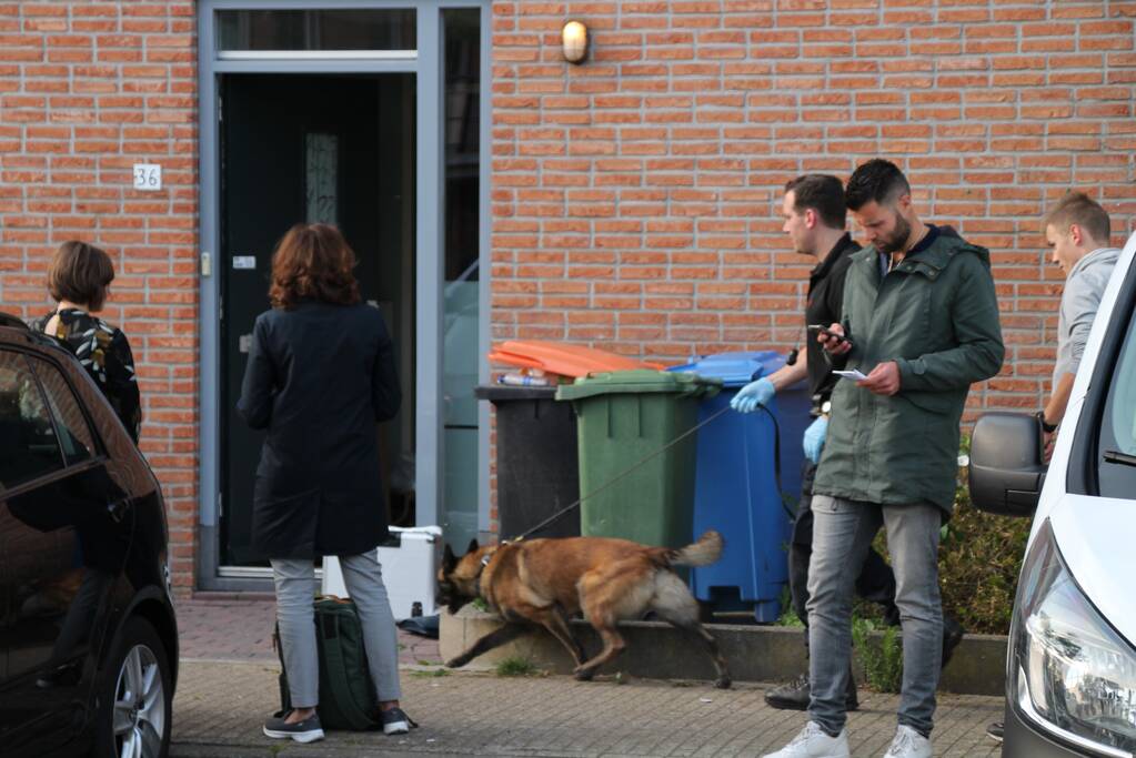 Meerdere personen aangehouden bij inval in woning door arrestatieteam