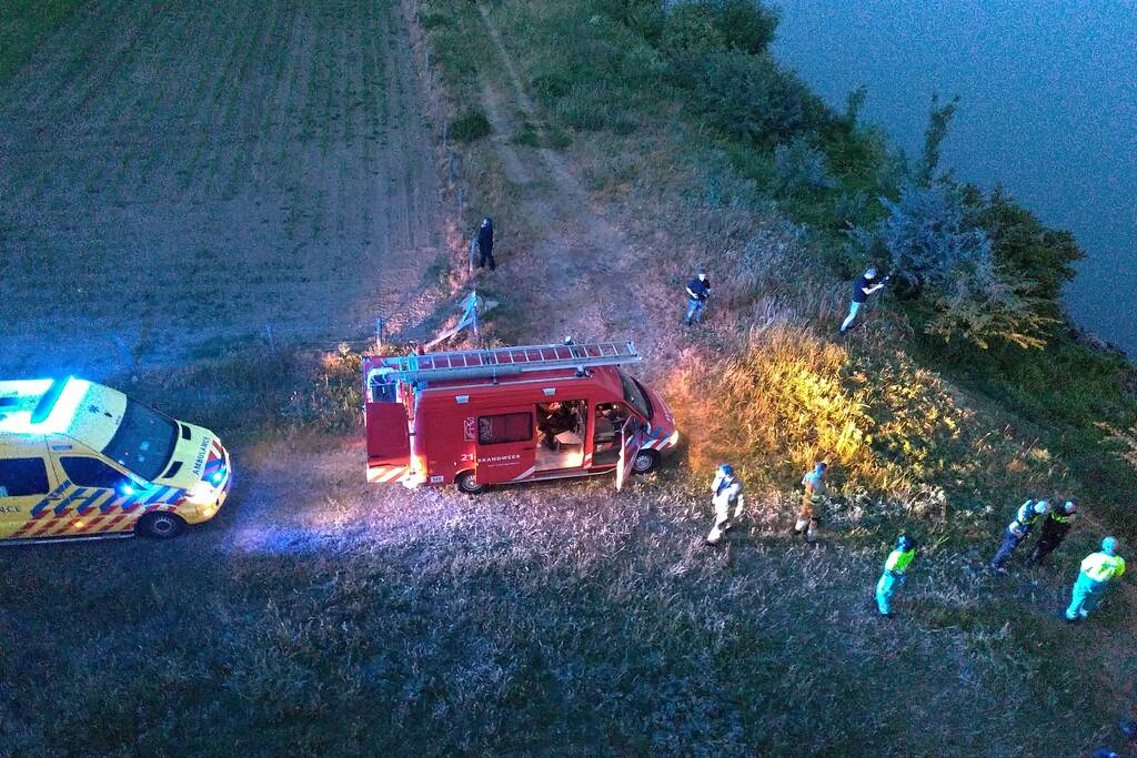 Grote zoekactie naar mogelijke persoon te water