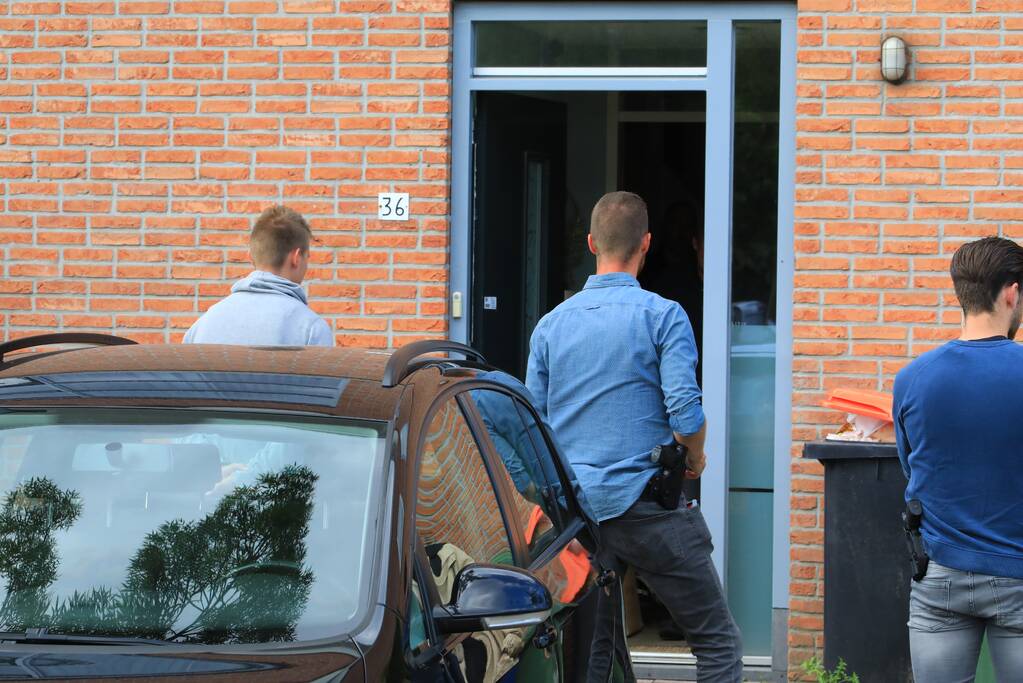 Zeven jonge drugsdealers aangehouden