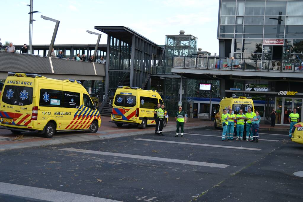Twee gewonden bij steekpartij op busstation