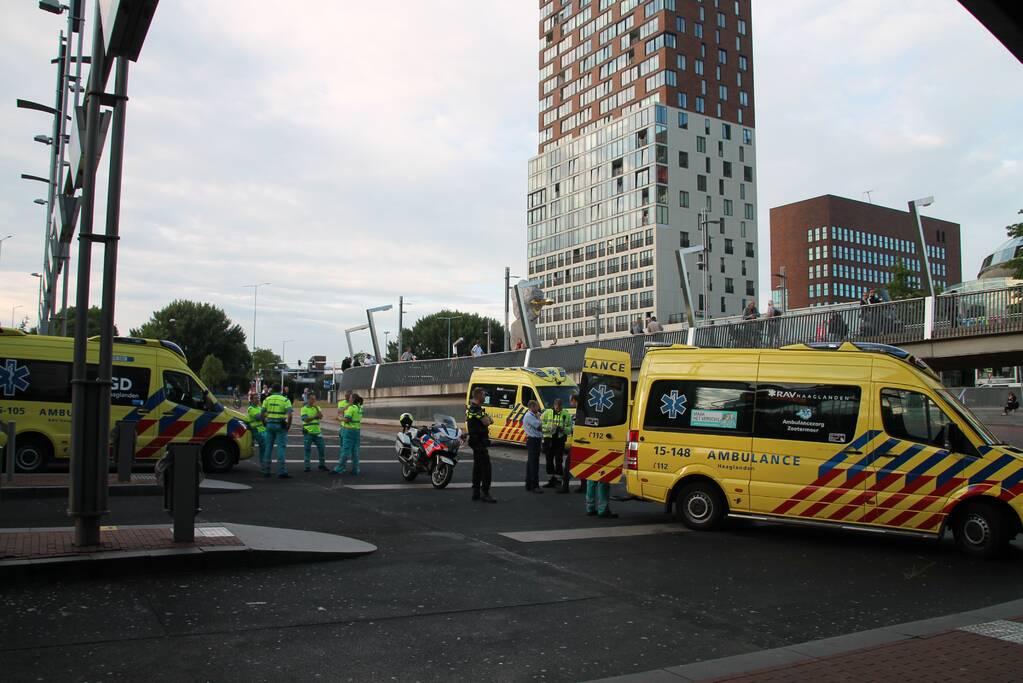 Twee gewonden bij steekpartij op busstation