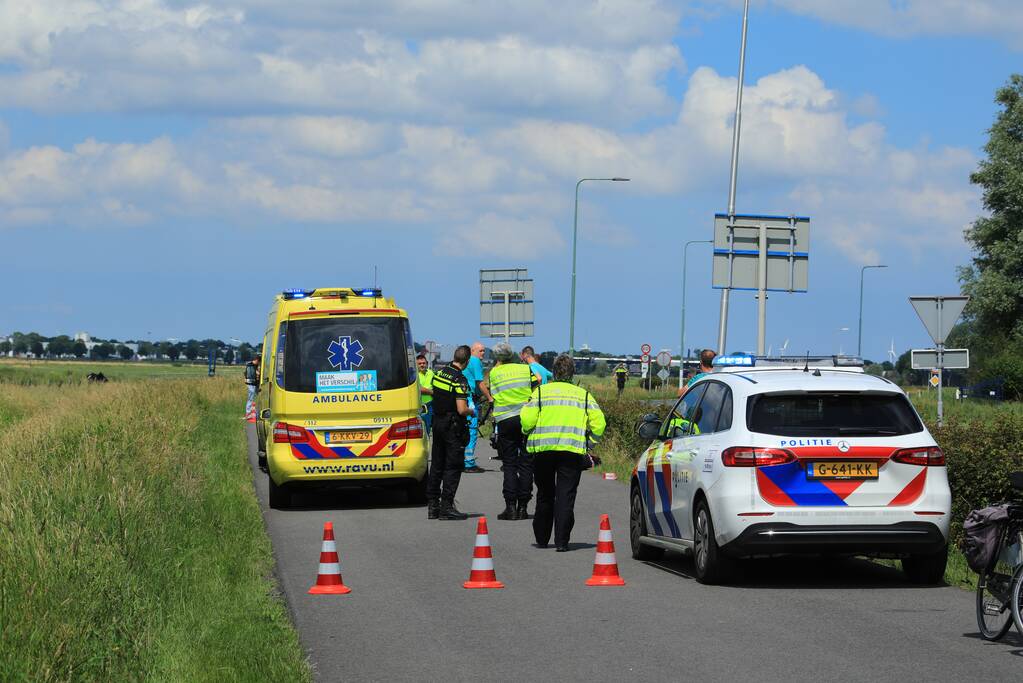 Persoon zwaargewond bij ongeval met motor